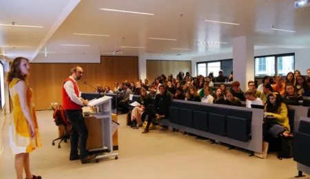 A dialogue outside the classroom: First International Studies conference for and by BA students in The Hague